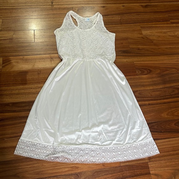 Vintage Lace Slip nightgown Sleeveless‎ Midi Length White Lingerie Size M - Picture 5 of 7